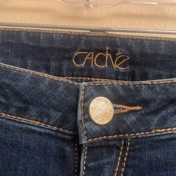 Cache Jeans - Picture 2 of 4